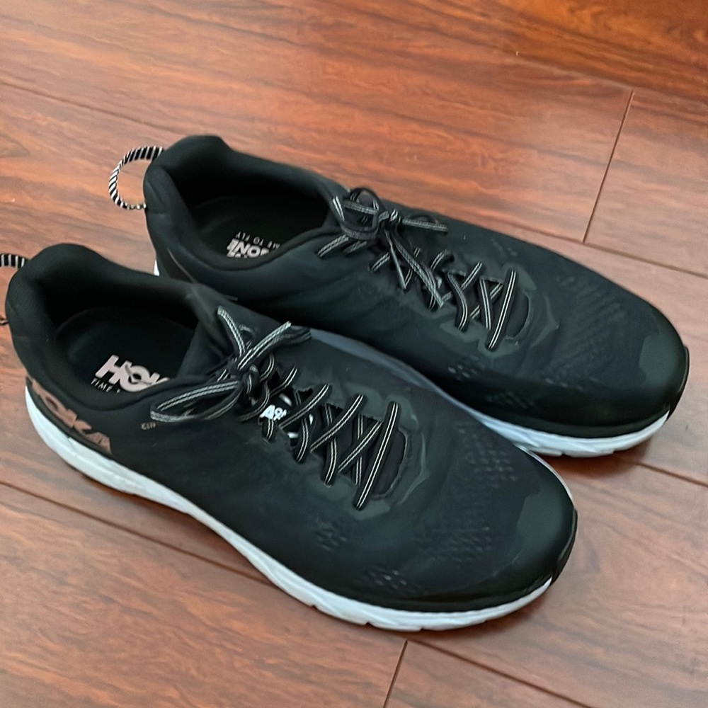 Hoka Clifton 6